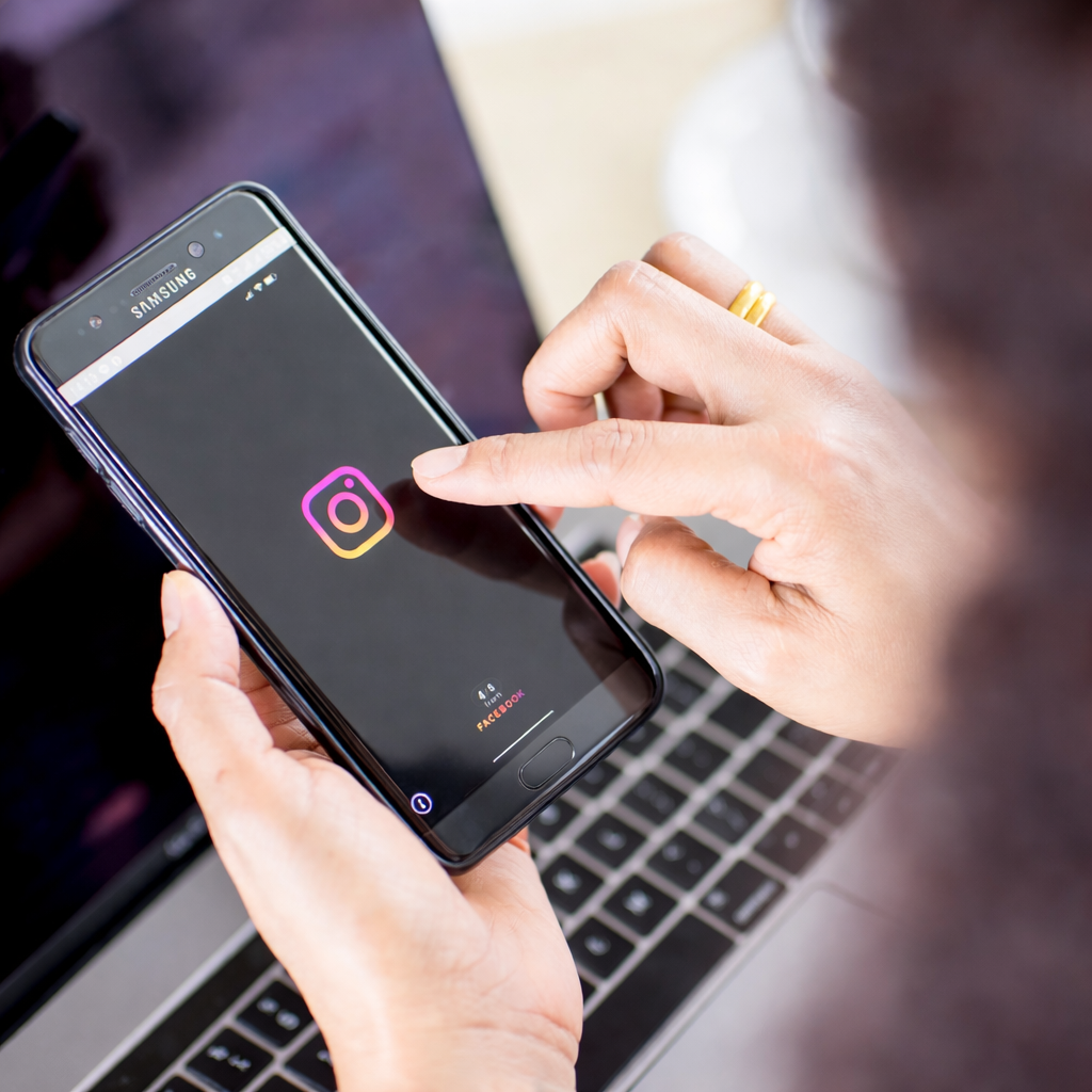 Τι κοιτάει ένας πελάτης πριν επιλέξει επιχείρηση στο Instagram; Πώς βοηθά εταιρεία διαχείρισης social media.