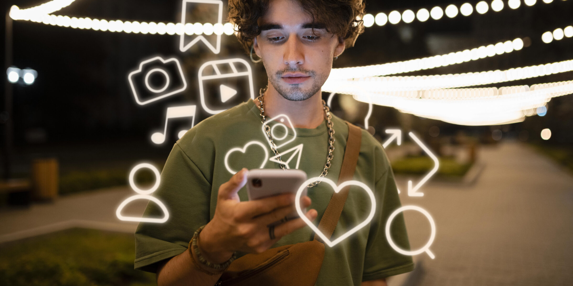 Μάθετε τι είναι το User Generated Content και πώς να ενθαρρύνετε τους πελάτες σας να μιλήσουν για εσάς. Οδηγός από τη Social Power.