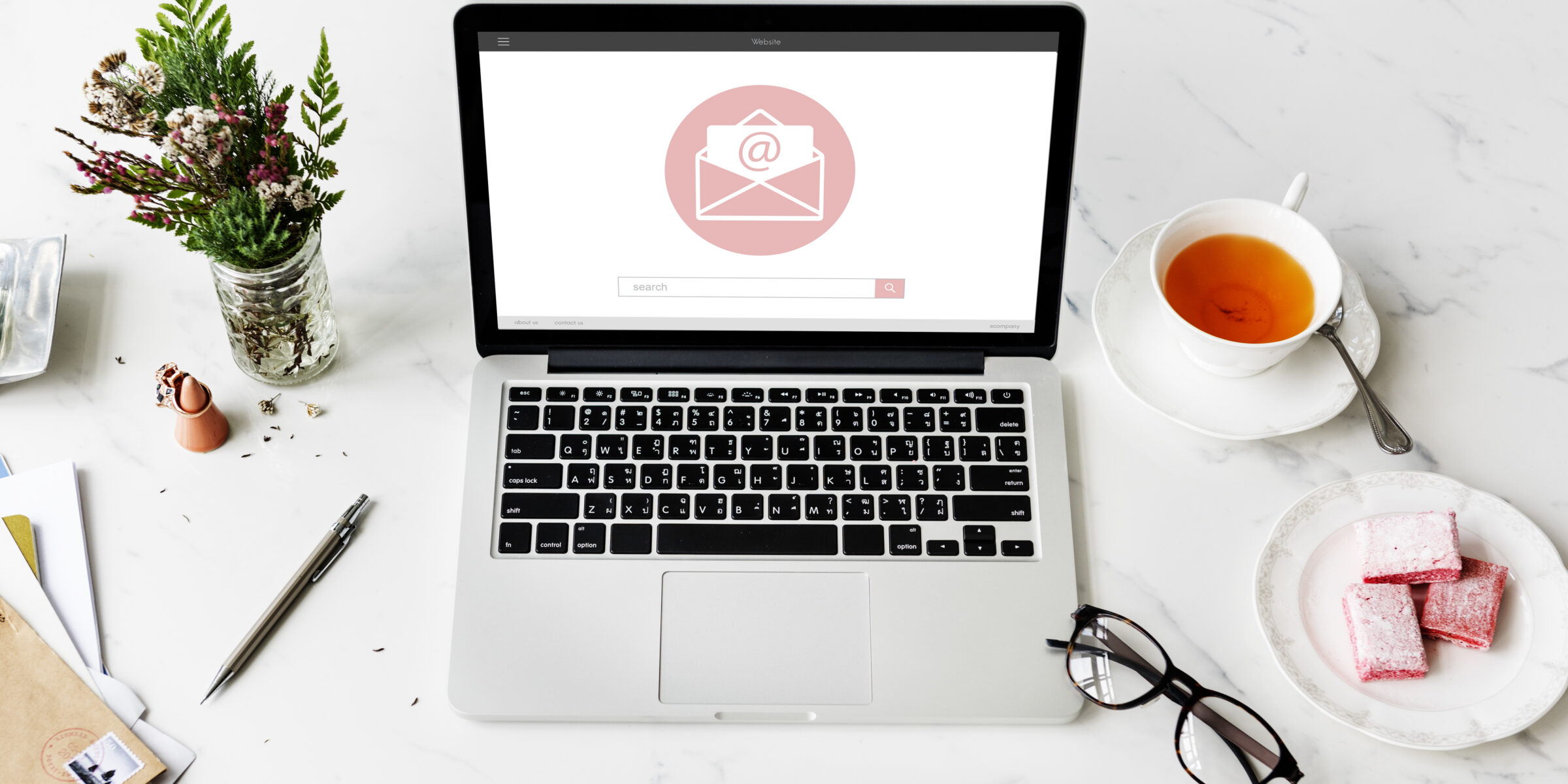 Τι να στέλνετε στο email marketing πέρα από προσφορές; Ιδέες περιεχομένου για μικρές επιχειρήσεις, με οδηγό από τη Social Power.