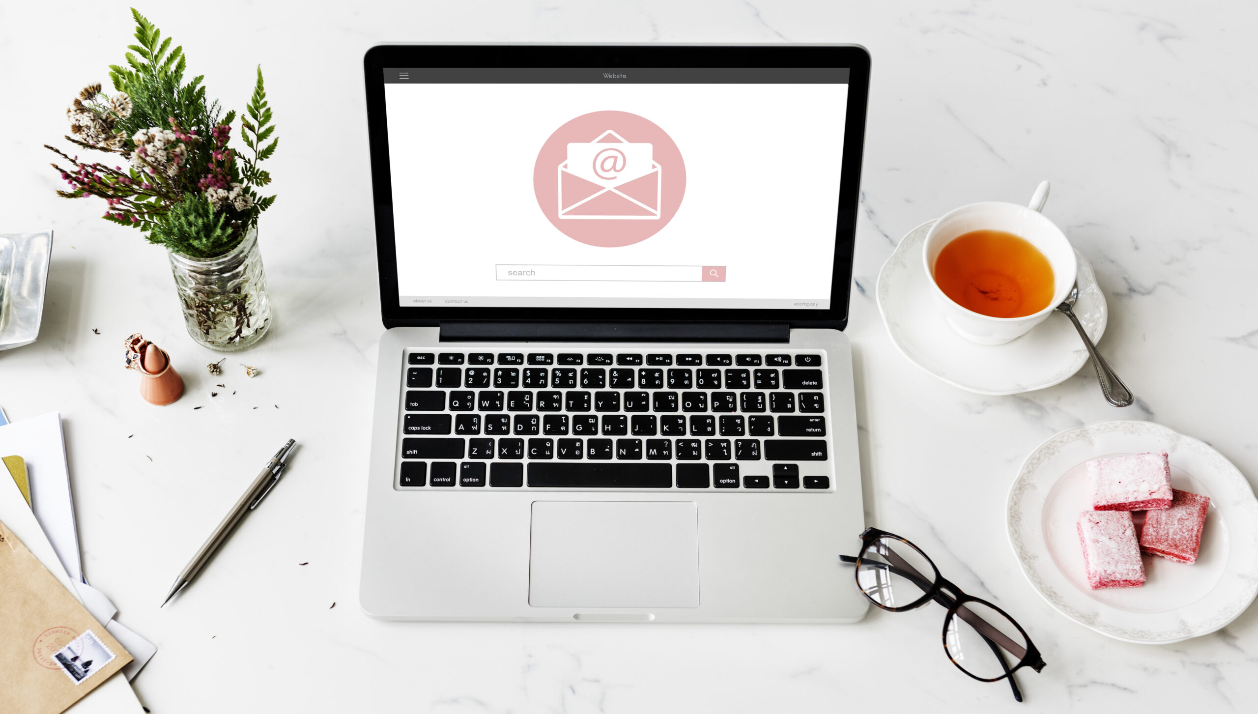 Τι να στέλνετε στο email marketing πέρα από προσφορές; Ιδέες περιεχομένου για μικρές επιχειρήσεις, με οδηγό από τη Social Power.