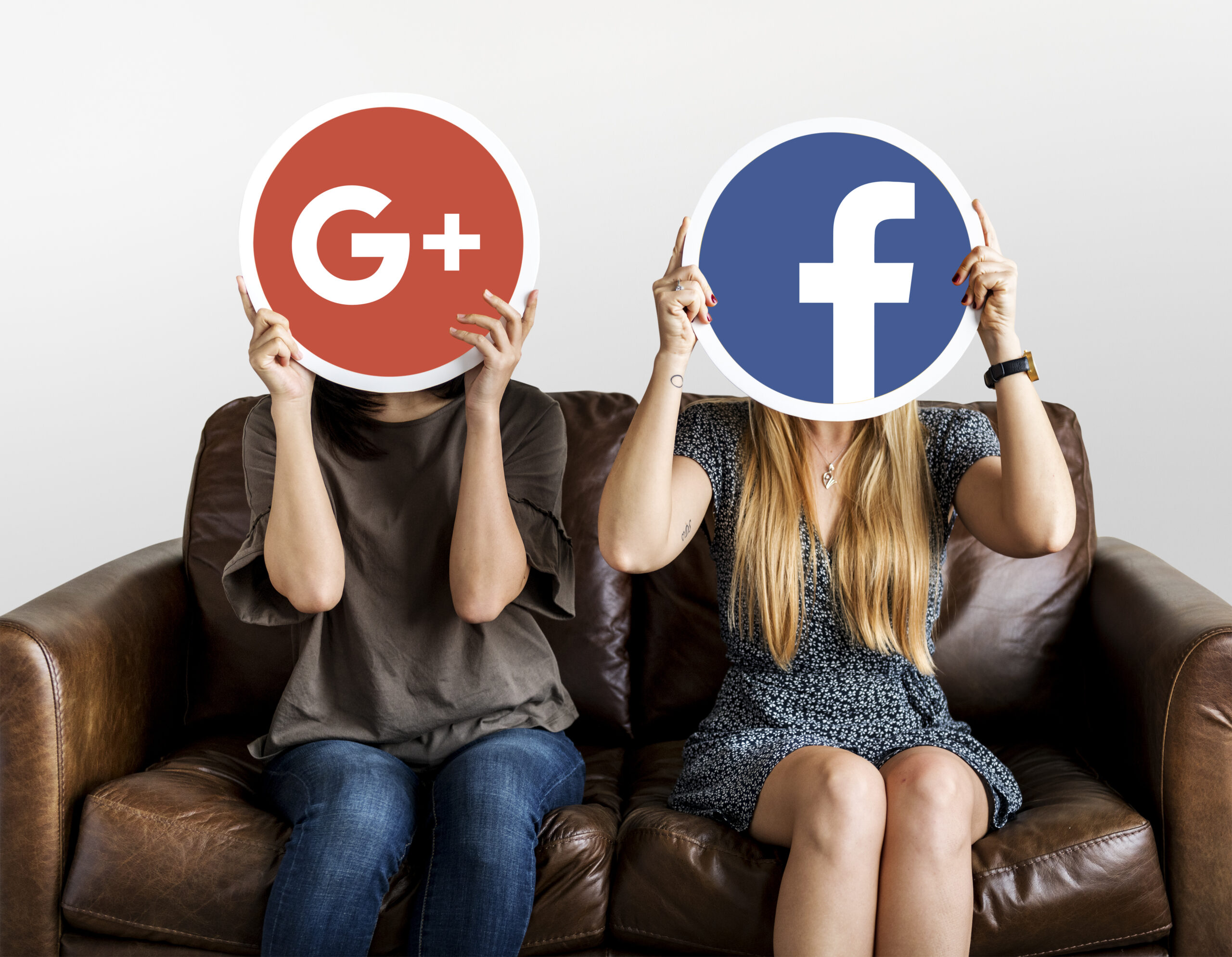 Facebook Ads ή Google Ads το 2026; Δείτε διαφορές, πλεονεκτήματα και πού αξίζει να επενδύσετε το budget σας, με οδηγό από τη Social Power.